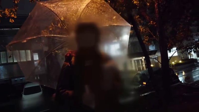 爆乳パイスラ美女の誘惑術！谷間で揺さぶる自制心と本能を刺激する生乳の魅力