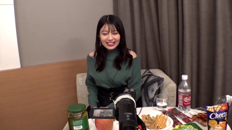 パイパンま○このグチョグチョ音！黒髪ロングお姉さんがじゅるじゅるとち○こをしゃぶる