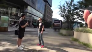 淫靡な空間で繰り広げられるギャルコンビのエロプレイ！潮吹きとレズキスの饗宴